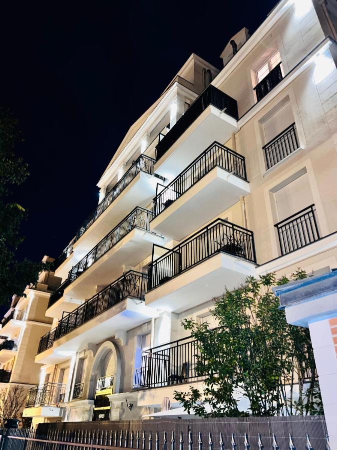 Les Residences De Djibril Le Blanc-Mesnil Esterno foto
