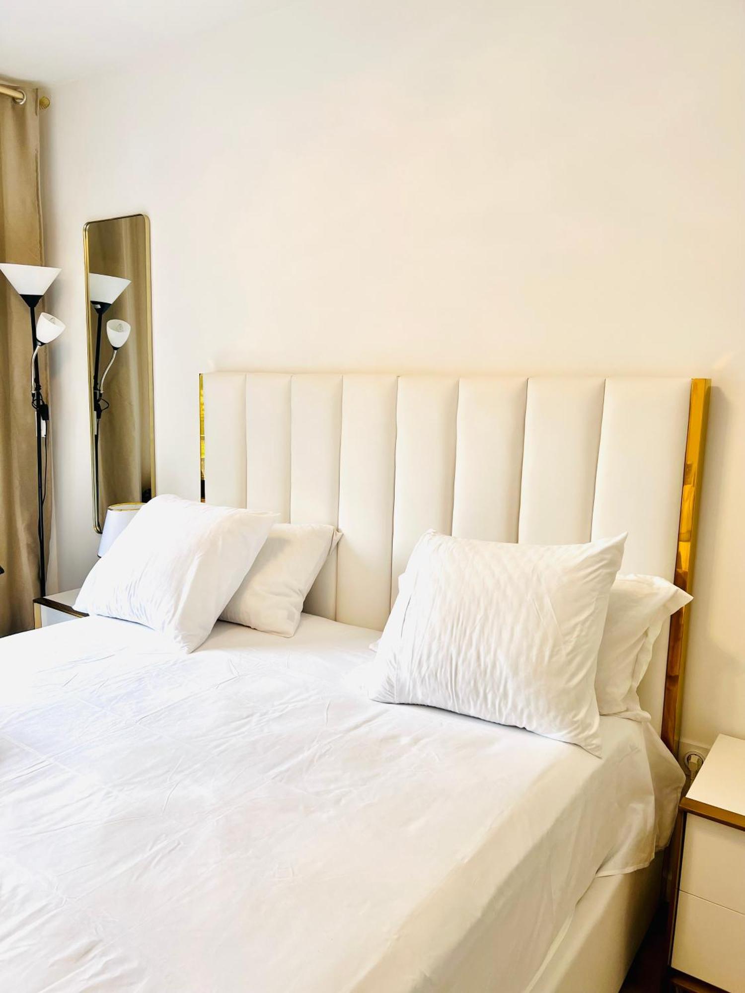 Les Residences De Djibril Le Blanc-Mesnil Esterno foto